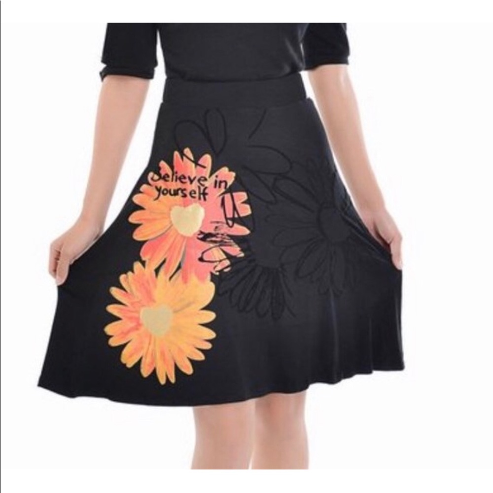 A line printed skirt